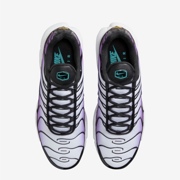 Nike Air Max Plus
Men's/Shoes/Casual Sneakers - Picture 5 of 6